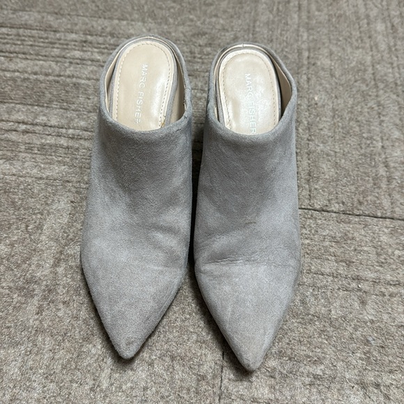 Marc Fisher Mule - Size 7.5. Gray / Taupe - Picture 2 of 3